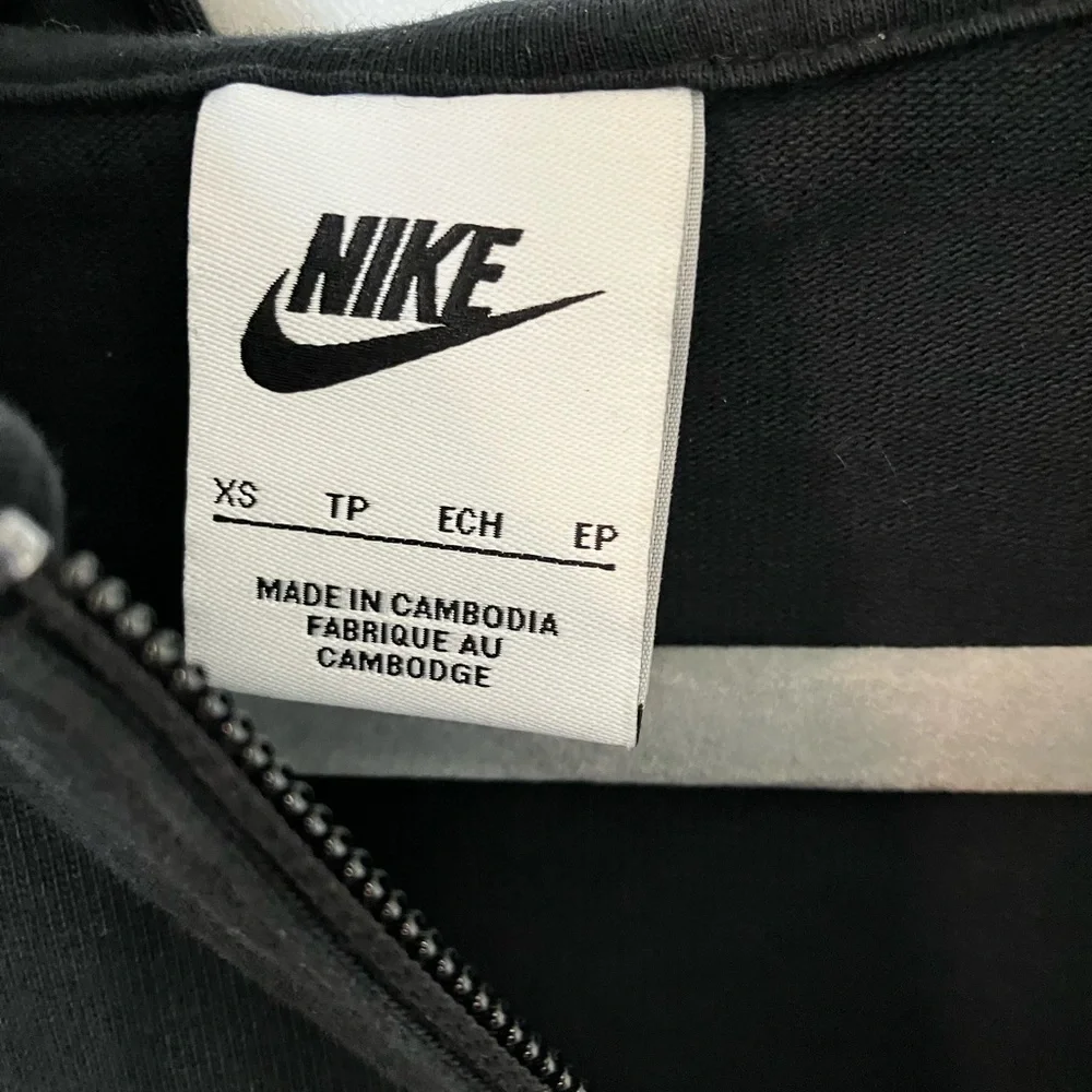 Nike Women's Black Full Zip Boxy Wide Sleeve Hoodie Sweatshirt Size XSmall